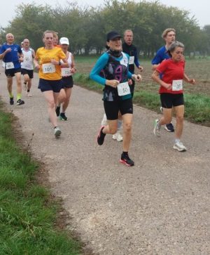 Im Laufschritt bei Regen den Berg hinauf (4)