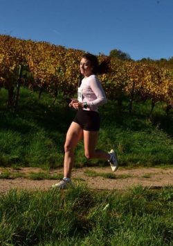 Im Laufschritt den Berg hinauf (10)